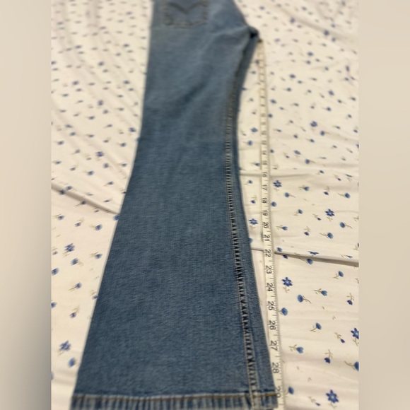 Vintage Levi 519 ‘04 Y2K Low Stretch Flare Jeans Juniors Size 9 JR M Dark Wash. - Picture 4 of 14